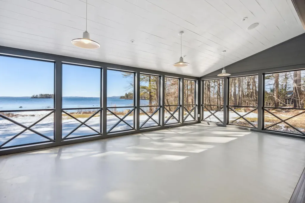 36 Murch Landing Road Raymond ME 04071