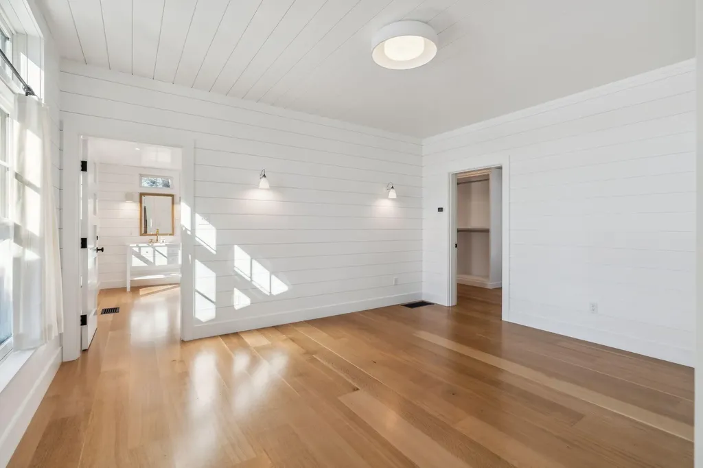 36 Murch Landing Road Raymond ME 04071