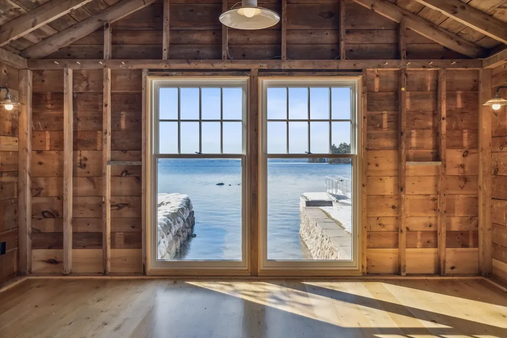 36 Murch Landing Road Raymond ME 04071