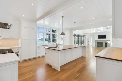 36 Murch Landing Road Raymond ME 04071