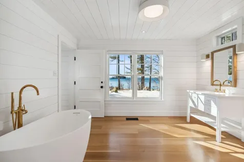 36 Murch Landing Road Raymond ME 04071