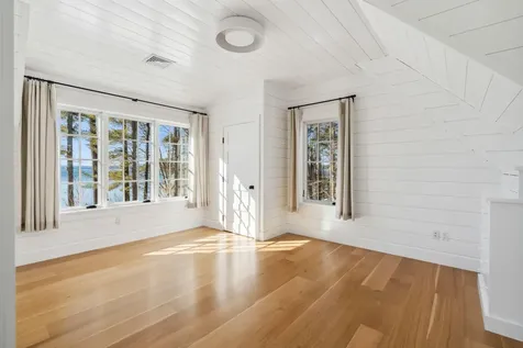 36 Murch Landing Road Raymond ME 04071