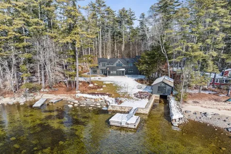 36 Murch Landing Road Raymond ME 04071