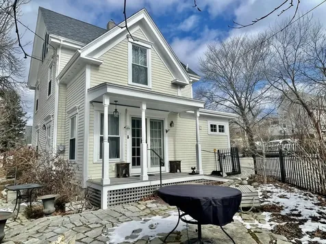 20 Water Street Vinalhaven ME 04863