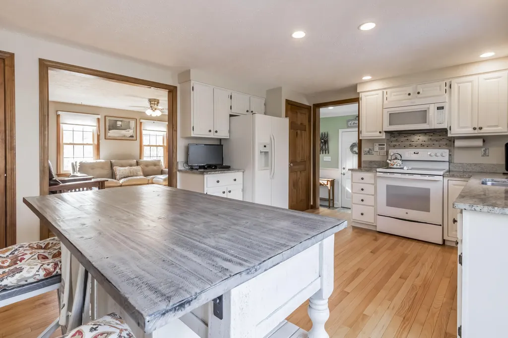 89 Clapboard Road Portland ME 04103