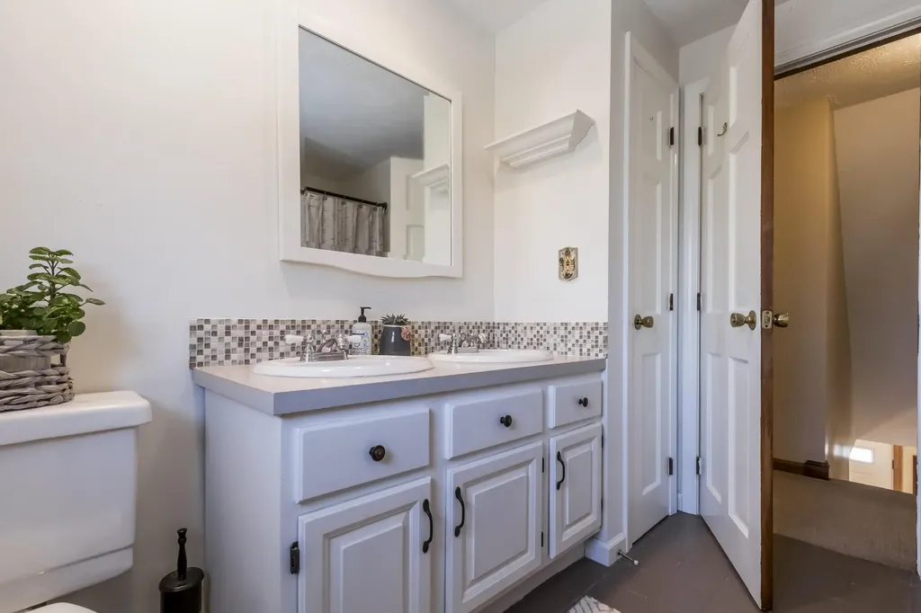 89 Clapboard Road Portland ME 04103