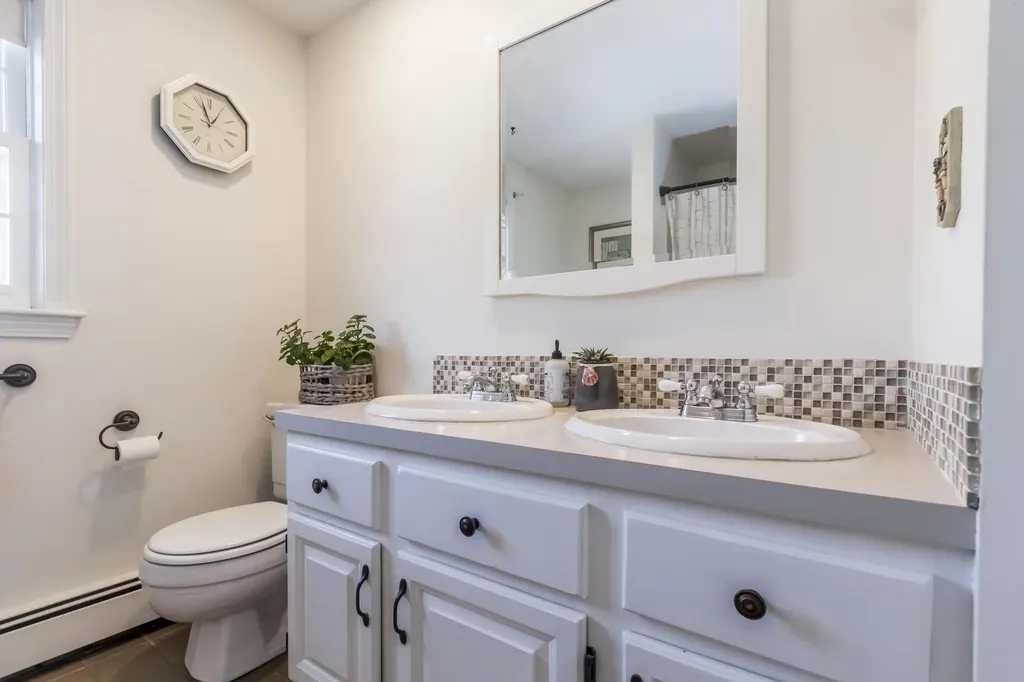 89 Clapboard Road Portland ME 04103