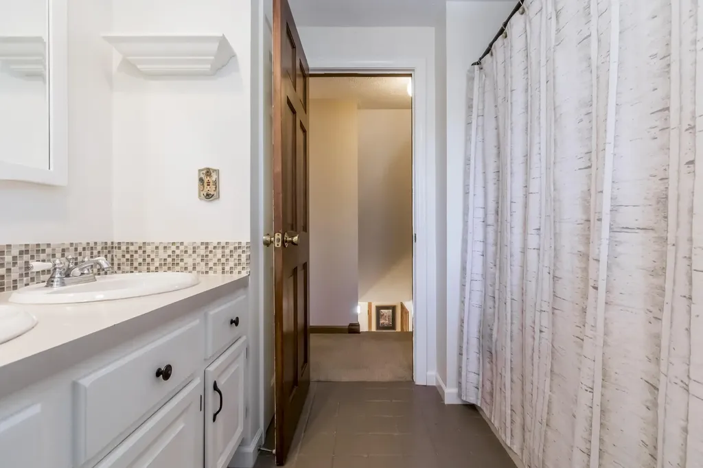 89 Clapboard Road Portland ME 04103