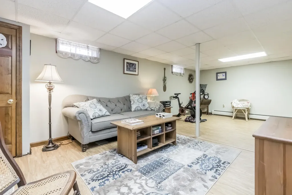 89 Clapboard Road Portland ME 04103