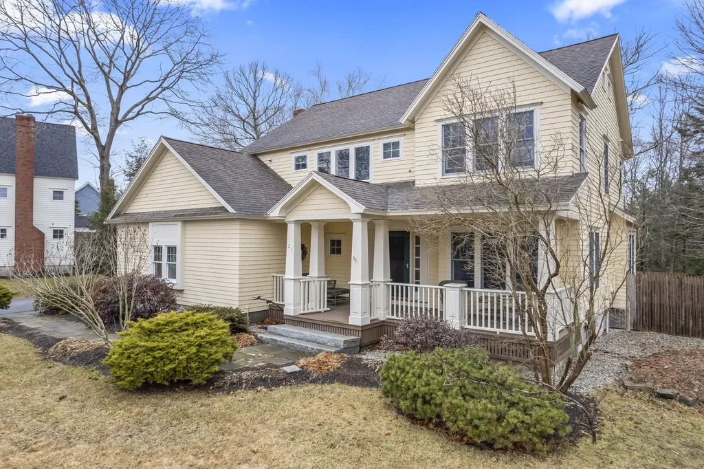 21 Cross Hill Road Cape Elizabeth ME 04107