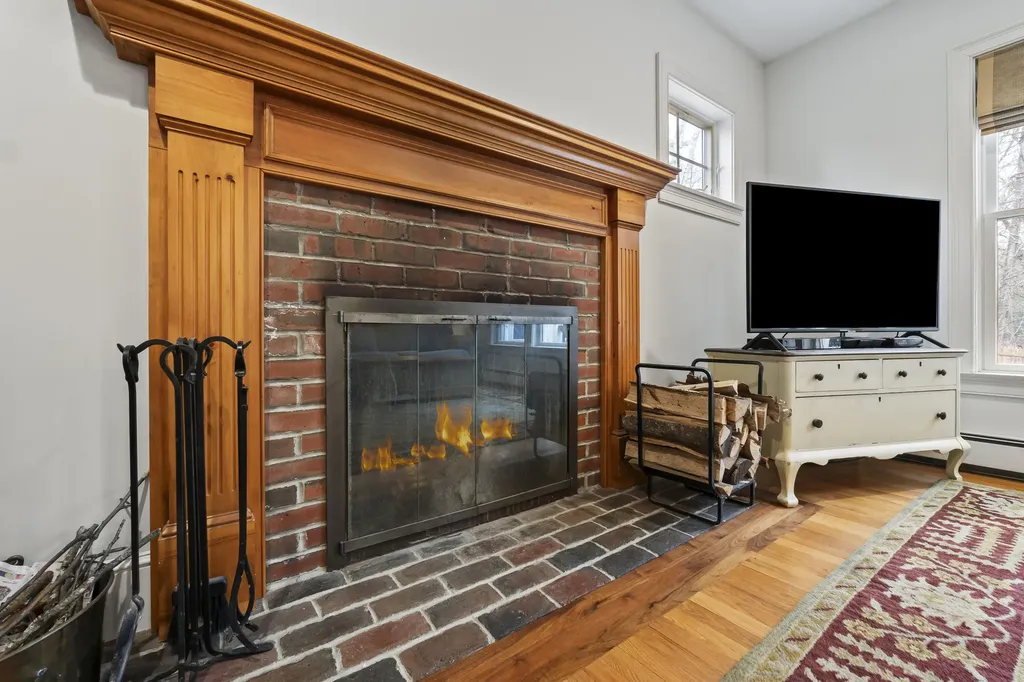 21 Cross Hill Road Cape Elizabeth ME 04107