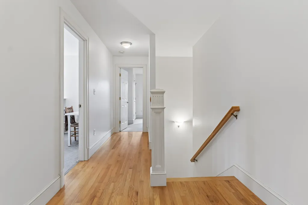 21 Cross Hill Road Cape Elizabeth ME 04107
