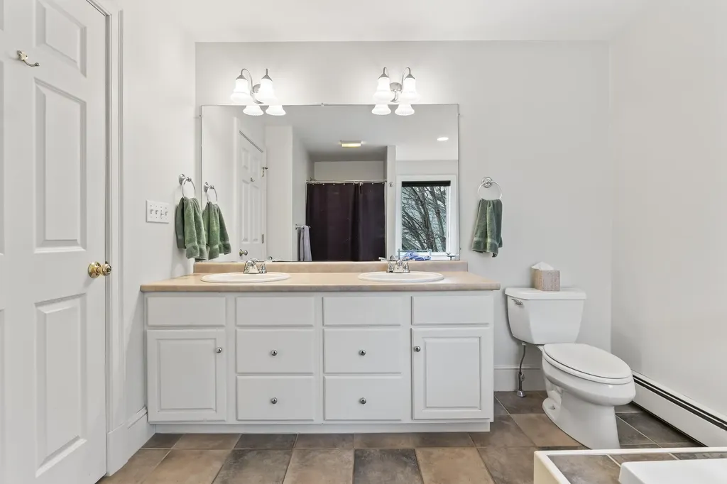 21 Cross Hill Road Cape Elizabeth ME 04107