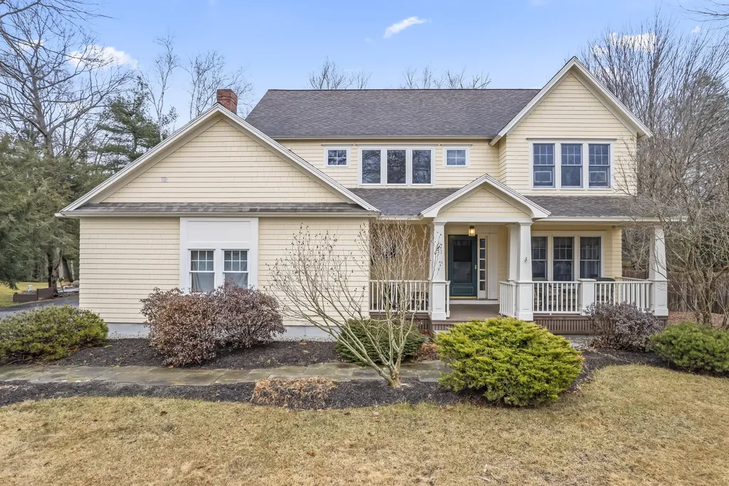 21 Cross Hill Road Cape Elizabeth ME 04107