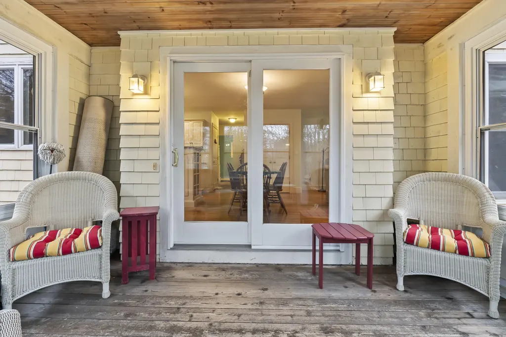 21 Cross Hill Road Cape Elizabeth ME 04107