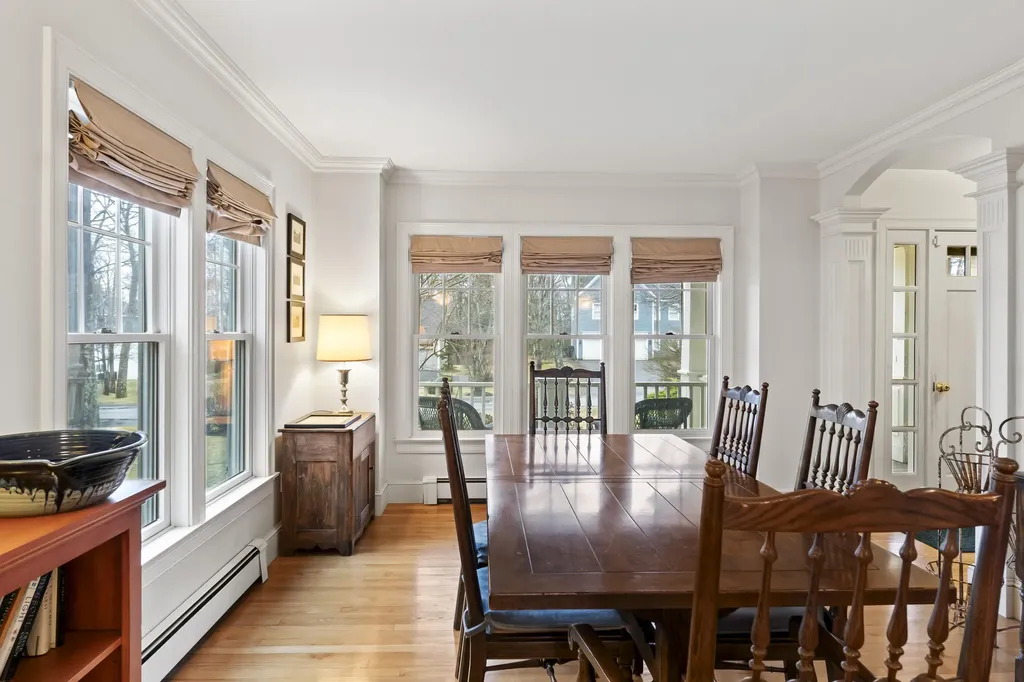 21 Cross Hill Road Cape Elizabeth ME 04107