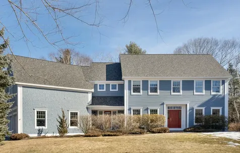 25 Cross Hill Road Cape Elizabeth ME 04107