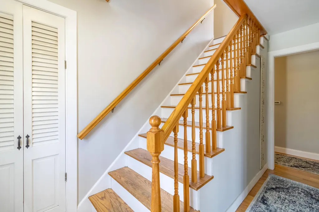 579 Western Avenue Hampden ME 04444