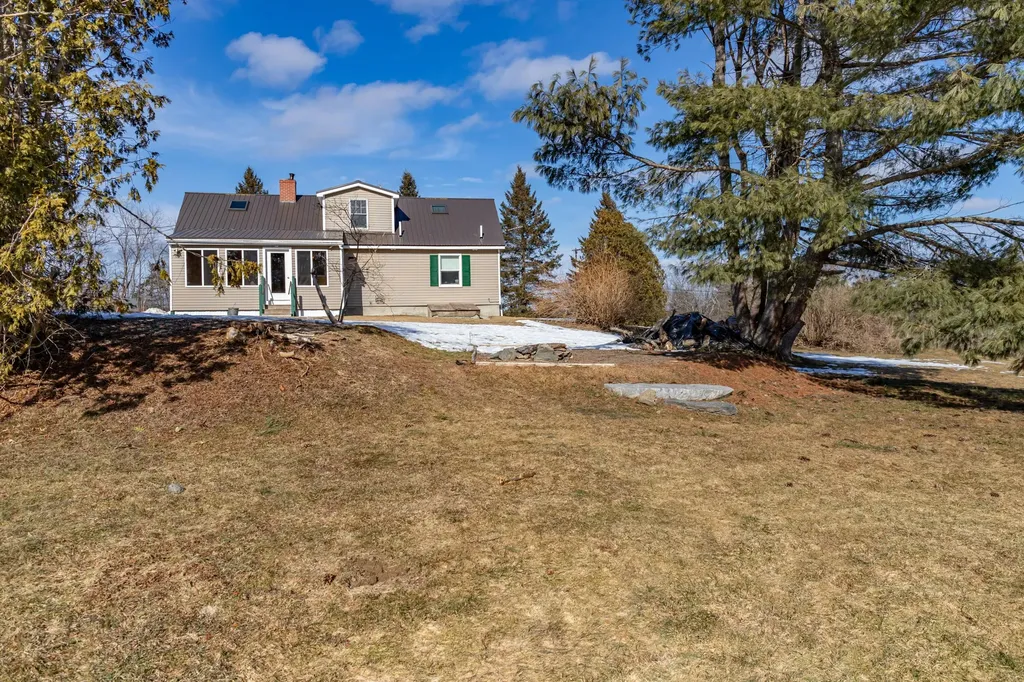 579 Western Avenue Hampden ME 04444