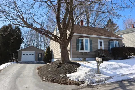 36 Irwin Street Lewiston ME 04240