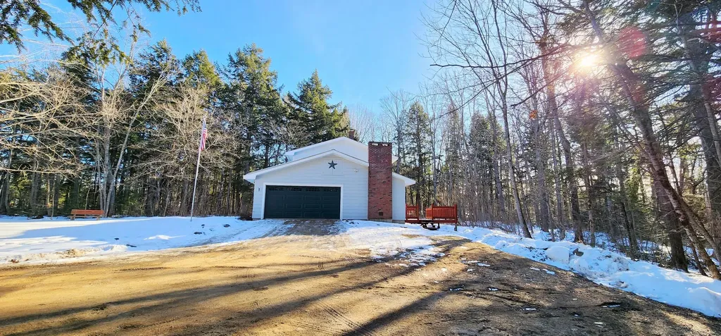 38 Monroe Road Hampden ME 04444