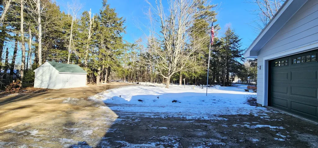 38 Monroe Road Hampden ME 04444
