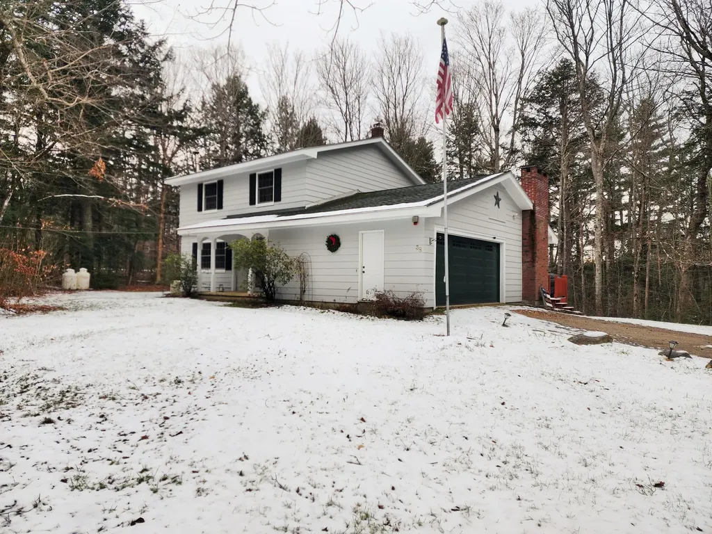 38 Monroe Road Hampden ME 04444