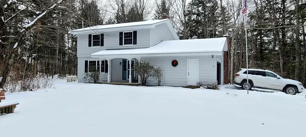 38 Monroe Road Hampden ME 04444