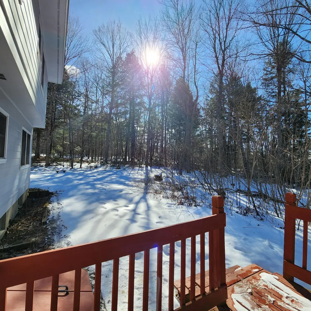 38 Monroe Road Hampden ME 04444
