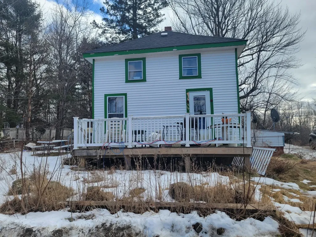16 Stillson Street Calais ME 04619