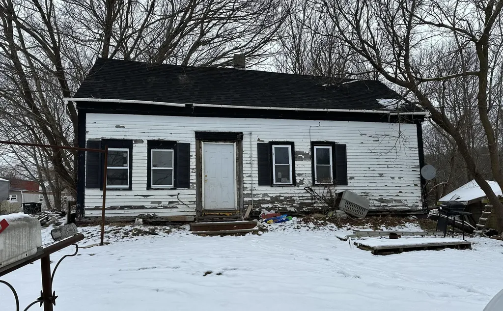 383 Pleasant Street Rockland ME 04841