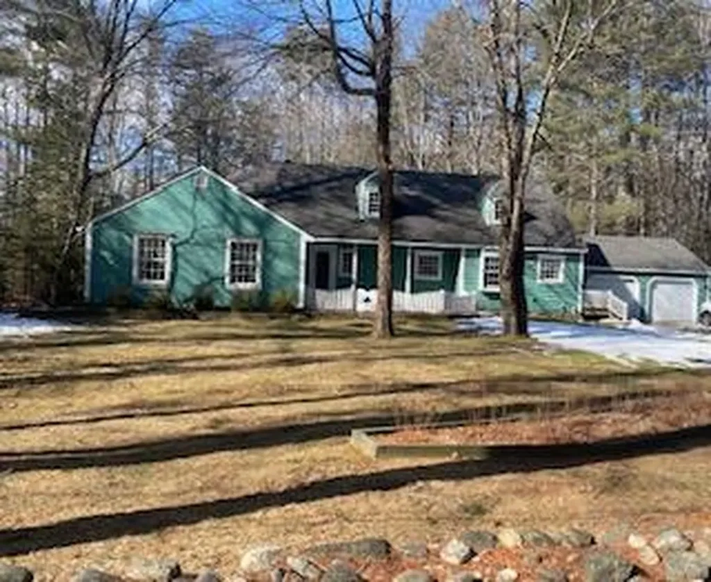23 Woodhaven Drive Kennebunk ME 04043