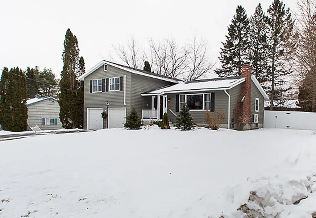 10 Grouse Lane Waterville ME 04901