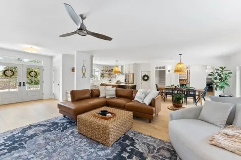 17 Lilac Lane Yarmouth ME 04096