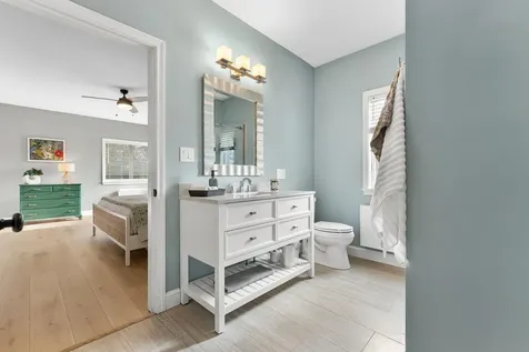 17 Lilac Lane Yarmouth ME 04096