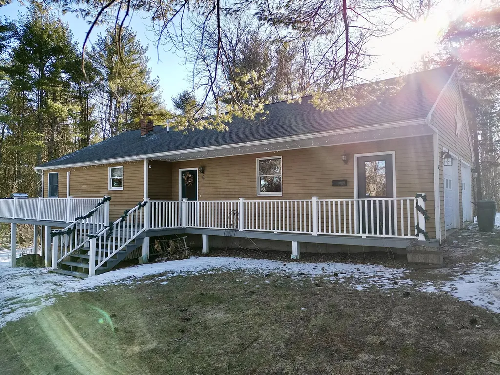 6 Twining Road Winterport ME 04496