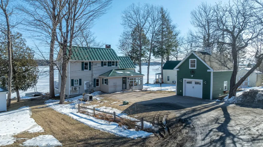 18 Kayak Lane Belgrade ME 04917