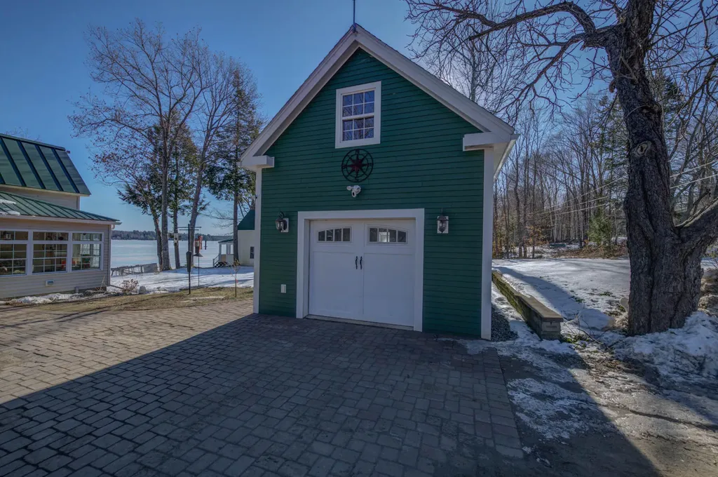 18 Kayak Lane Belgrade ME 04917