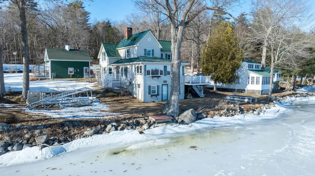 18 Kayak Lane Belgrade ME 04917