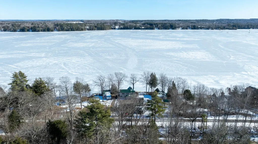 18 Kayak Lane Belgrade ME 04917