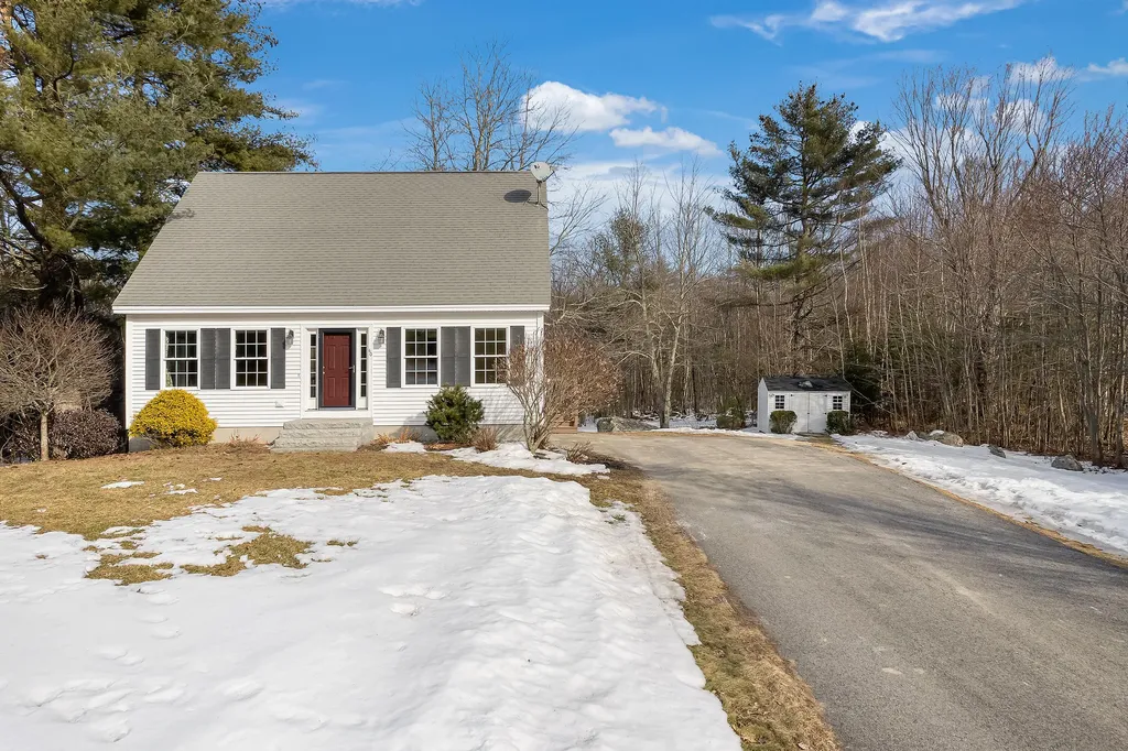 40 Fox Run Road Gray ME 04039