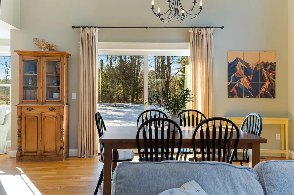 35 North Trail Brunswick ME 04011