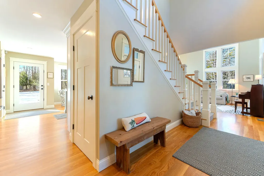 35 North Trail Brunswick ME 04011