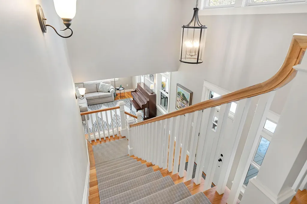 35 North Trail Brunswick ME 04011
