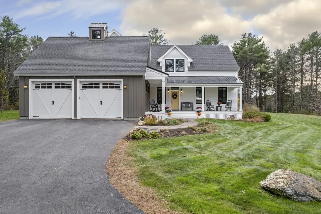 35 North Trail Brunswick ME 04011