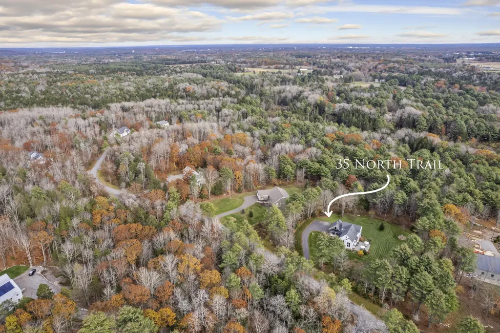 35 North Trail Brunswick ME 04011