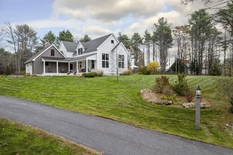 35 North Trail Brunswick ME 04011
