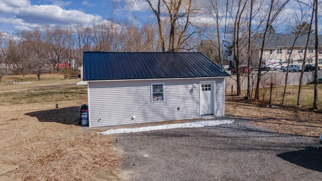 21 Adams Street Gardiner ME 04345