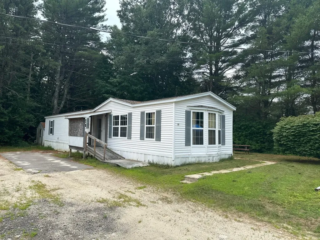 17 Robin Lane Windham ME 04062