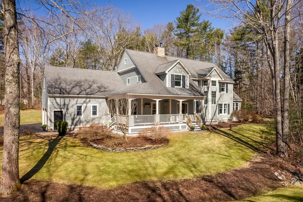 3 Surrey Lane Kennebunk ME 04043